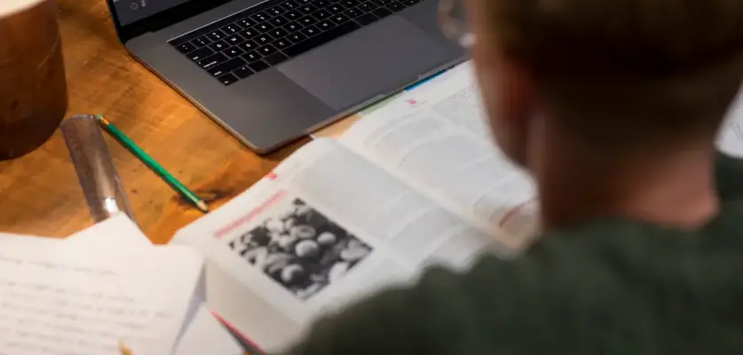About Distance and Regular Education Differences
